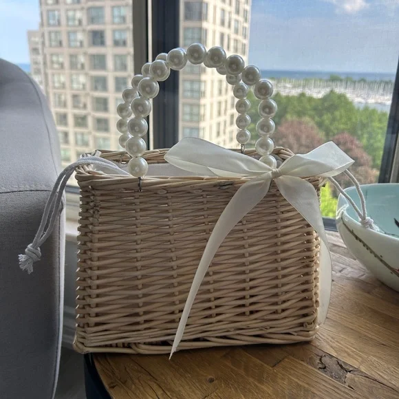 straw/wicker pearl bag with bow - Picture 10 of 10